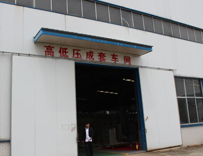 �ߵ�ѹ���׳���